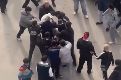 Bursa’da gençler tekme tokat kavga etti: Polis soruşturma başlattı!