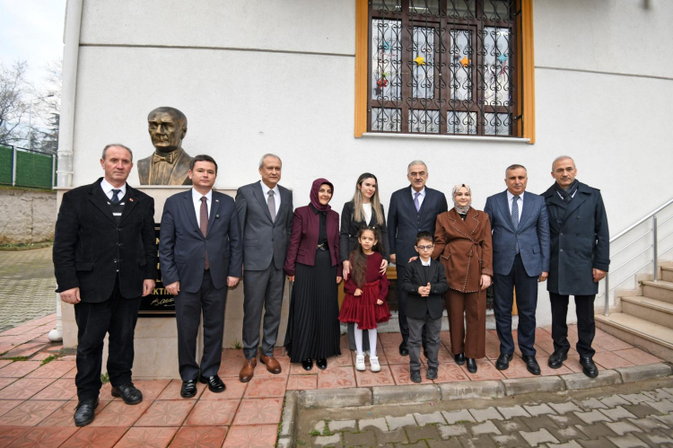 Bursa’da yüzleri güldüren buluşma: Karne günü onlar için daha özel - Bursa Hayat Gazetesi-4