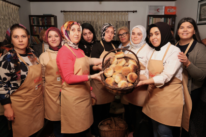 Osmangazi’de kadınlar Somuncu Baba’nın 500 yıllık ekmeğini yaptı