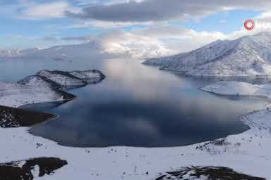 Van’da kar, göl ve doğa muhteşem bir tablo oluşturdu