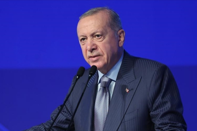 Cumhurbaşkanı Erdoğan’dan gençlik ve aile için topyekün mücadele çağrısı