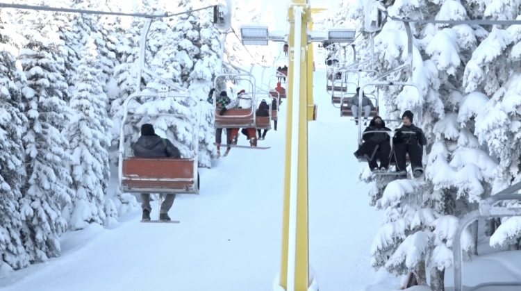 Uludağ’a akın! Telesiyej kuyrukları uzadı -Bursa Hayat-3