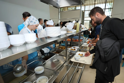 Nilüfer’den dünyaya dayanışma örneği!