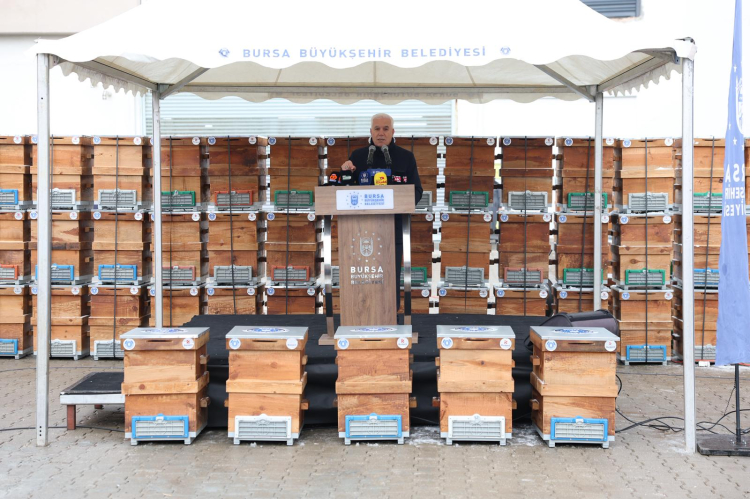 Bursa’da kırsala güçlü destek: Arıcılara 380 kovan dağıtıldı - Bursa Hayat Gazetesi-3