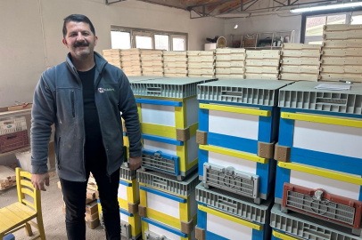 Bursa’da takım renklerinde ve ısı yalıtımlı kovanlar üretiyor