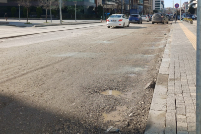 Bursa Nilüfer'de sürücülerin 'Çukur' mesaisi