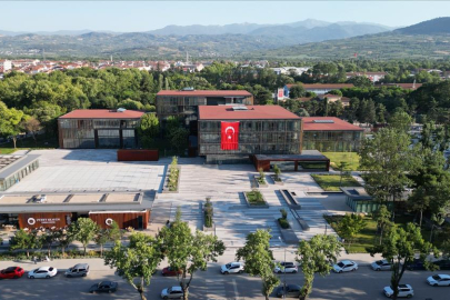 İnegöl Belediyesi eğitim desteğini tamamladı: Bin öğrenciye 6 bin TL’lik yardım!