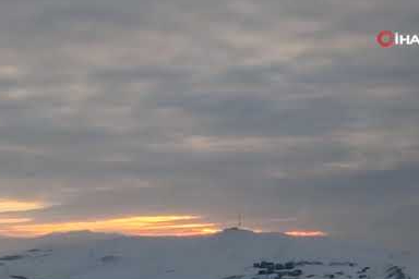 Kümülüs bulutları Van semalarını süsledi