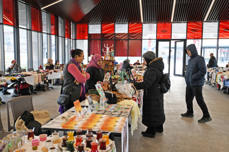 Bursa Osmangazi’de kadın emeği meydana çıktı - Bursa Hayat Gazetesi-5