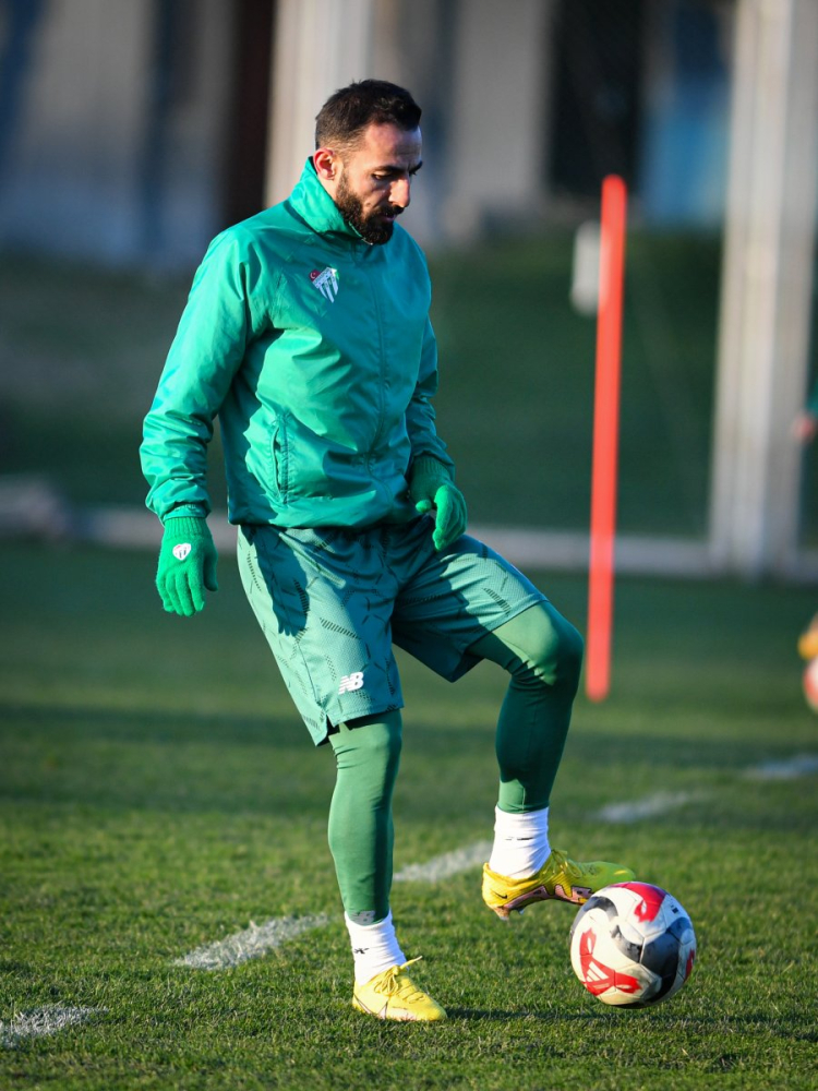 Bursaspor’da 20. hafta alarmı: Özlüce’de yoğun çalışma!-Bursa Hayat-3