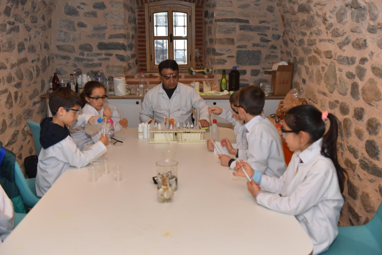 Bursa’da çocuklar için zengin eğitim içeriği: “Molla Yegan Çocuk Üniversitesi”-Bursa Hayat-3