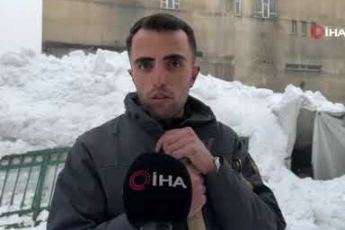 Yüksekova’da kar ve buzla gelen tehlike!