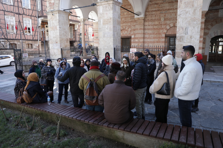 Bursa’da tarihi mekanlarda edebi yolculuk - Bursa Hayat Gazetesi-2