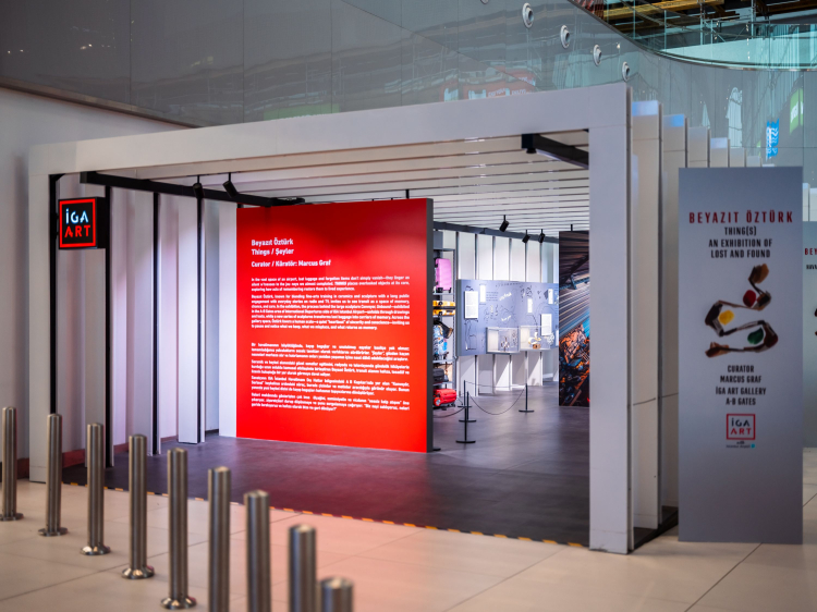 Havalimanında sanat molası: Beyazıt Öztürk’ün “Şeyler” sergisi açıldı!-Bursa Hayat-2