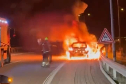 Bursa trafiğinde panik anları: Otomobil alevler içinde kaldı!