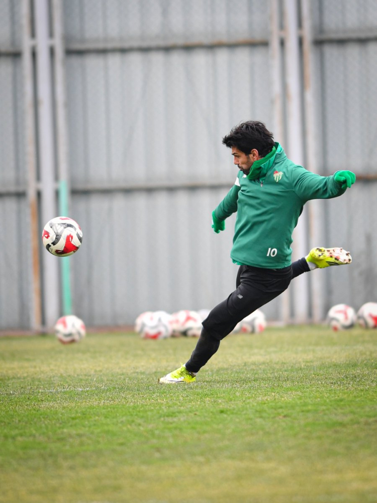 Bursaspor’da maç hazırlıkları tam gaz: Taktik çalıştılar!-Bursa Hayat-2