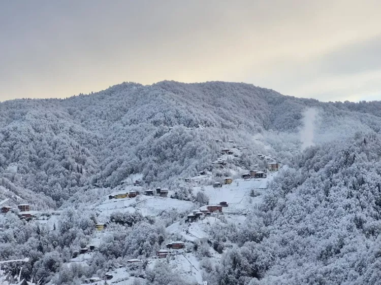 Rize’de kar ve deniz manzarası buluştu: Sefo klip çekti!-Bursa Hayat-4