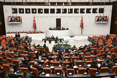 TBMM’de tansiyon zirve yaptı: Emekli zammı yasalaştı!