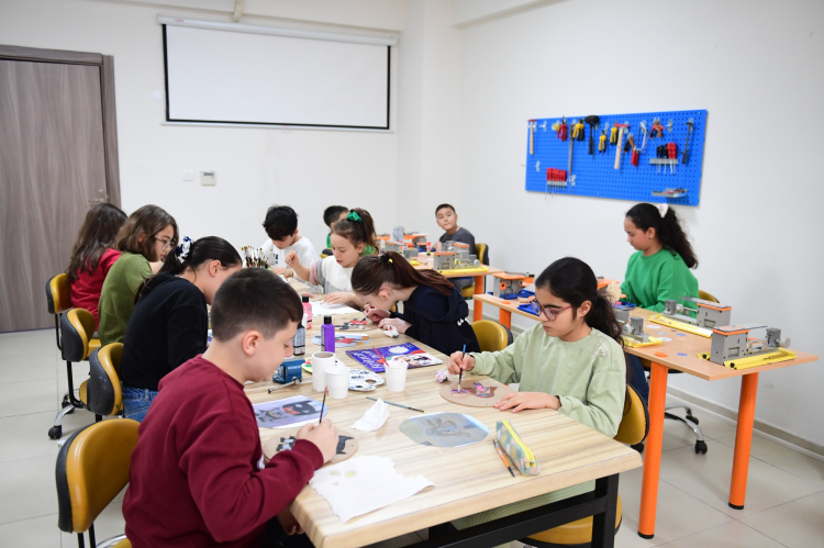 Kitaptan Tasarıma Çocuklar Osmangazi’de hayallerini somutlaştırıyor - Bursa Hayat Gazetesi-3