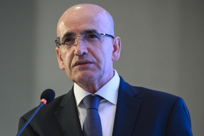 Bakan Şimşek, üç önemli olumlu gelişmeyi paylaştı!