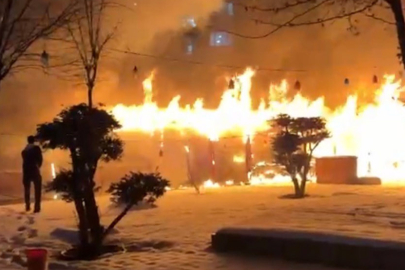 Kafede korkutan yangın: Müşteriler son anda tahliye edildi