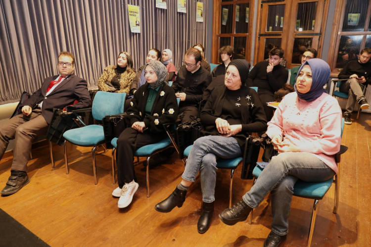 Osmangazi’de gençler otomotiv sektörünün başarılı ismiyle buluştu - Bursa Hayat Gazetesi-2