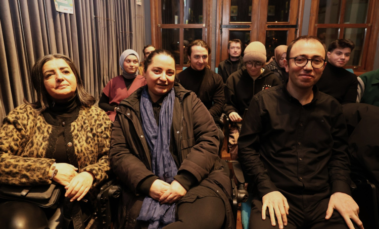 Osmangazi’de gençler otomotiv sektörünün başarılı ismiyle buluştu - Bursa Hayat Gazetesi-4