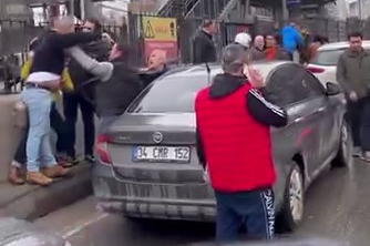 Bursa'da kaza sonrası sürücüler arasında kavga çıktı