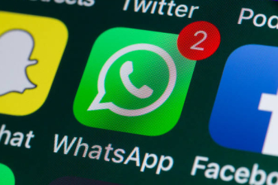 WhatsApp’ta köklü değişiklik sinyali: Ücretsiz reklamlı, ücretli reklamsız