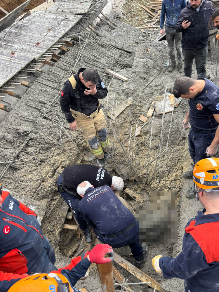 Bursa’da inşaat alanında göçük: 1 ölü, 2 yaralı-Bursa Hayat Gazetesi-2