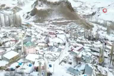 Göreşken Mahallesi’nde Türk Bayrağı gökyüzüne yükseldi