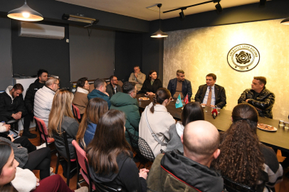 Halk danslarıyla kültürü yaşatıyorlar: Başkan Aydın'dan dernek ziyareti