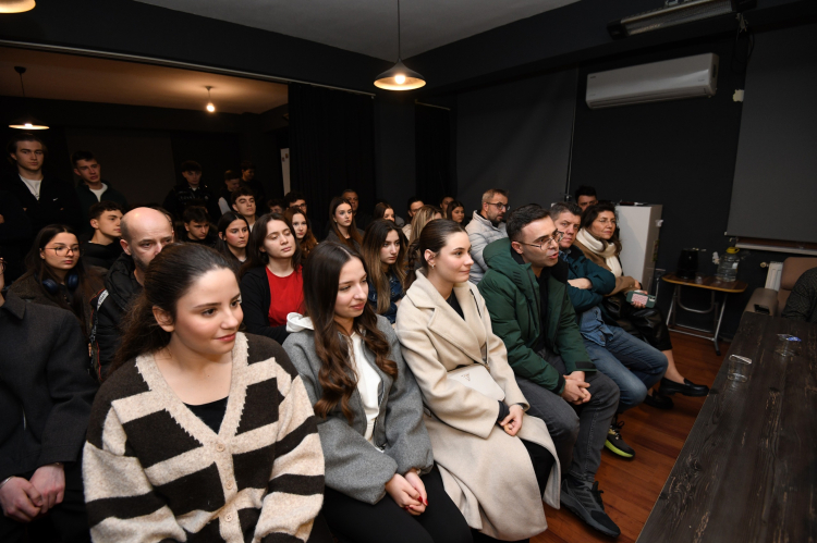 Halk danslarıyla kültürü yaşatıyorlar: Başkan Aydın'dan dernek ziyareti - Bursa Hayat Gazetesi-3