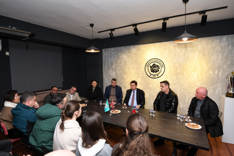 Halk danslarıyla kültürü yaşatıyorlar: Başkan Aydın'dan dernek ziyareti - Bursa Hayat Gazetesi-2