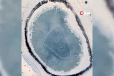 Nazar boncuğu dondu! Polat Gölü buz tuttu