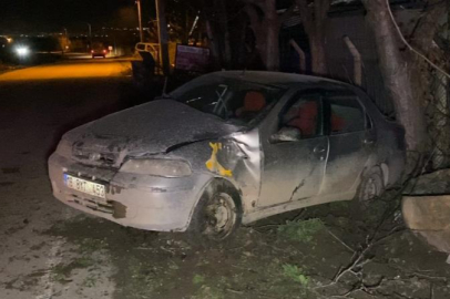 Otomobil ağaca çarparak durabildi: İnegöl’de 4 yaralı