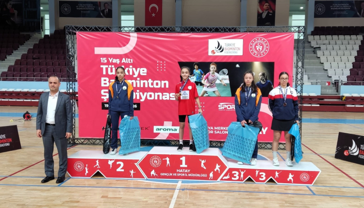 Osmangazi Belediyesporlu badmintoncular Türkiye Şampiyonası’na damga vurdu!-Bursa Hayat-2