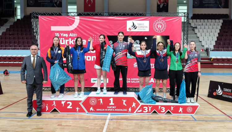 Osmangazi Belediyesporlu badmintoncular Türkiye Şampiyonası’na damga vurdu!-Bursa Hayat-4