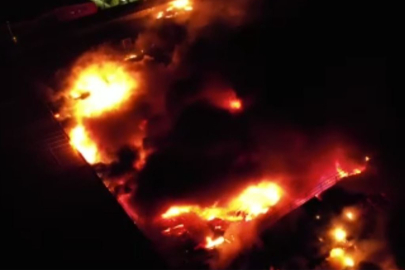 Bursa'da korkutan fabrika yangını: 4 saatlik mücadeleyle söndürüldü!