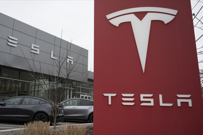 Tesla’da tarihi kırılma: Gelirler düşünce 2 modele veda kararı