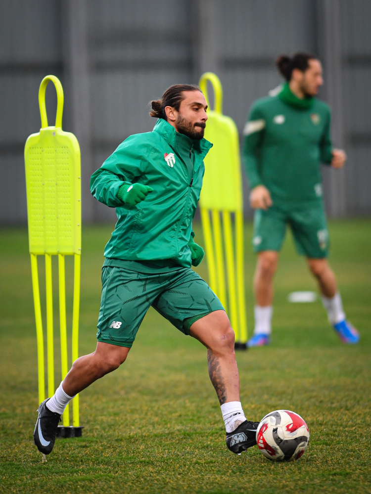 Bursaspor, Adanaspor maçı öncesi hazırlıklarına devam ediyor!-Bursa Hayat-2