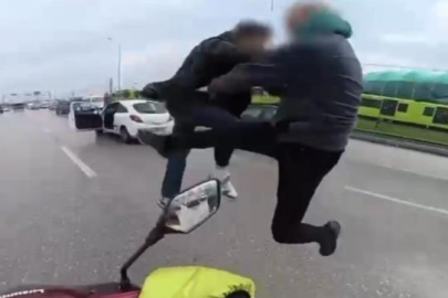 Bursa’da ‘uçan tekmeli’ yol verme kavgası! Cezası ağır oldu