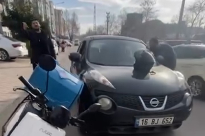 Bursa'da yol verme kavgası! Dakikalarca sürdü