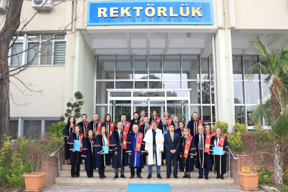 BUÜ’de profesörlük belgeleri törenle teslim edildi