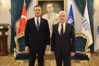 Tarihi Belediye Binası’nda anlamlı kabul: Başkan Bozbey Ahmet Akın’ı ağırladı