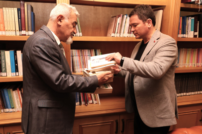 Uğur Mumcu’nun eserleri Panorama 1326 Kütüphanesi’nde