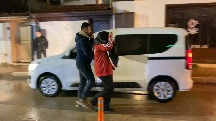 İnegöl’de havaya ateş açan şüpheli yakalandı: O anlar kamerada!-Bursa Hayat Gazetesi-2