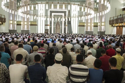 Balıkesir’de ezan saatleriyle ibadet zamanı | 3 Şubat 2026 Salı