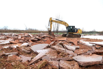 Bursa Osmangazi’de tarım arazileri korunuyor! Kaçak yapı yıkıldı