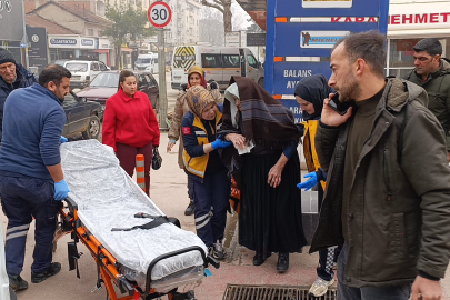 Bursa’da PTT Kargo’ya ait minibüs kadına çarptı